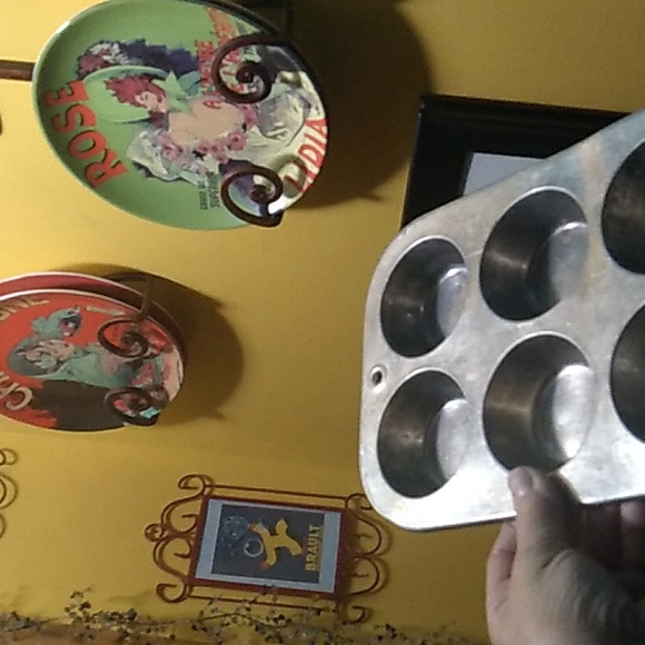 🧁 Calphalon Muffin Tin 12 EPLC - Picture 4 of 16